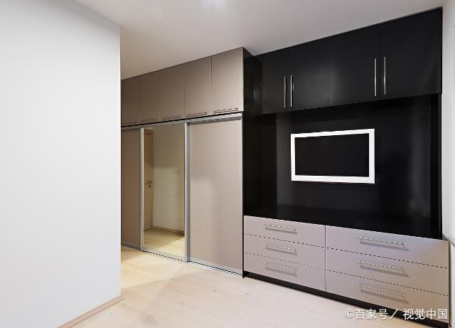 去选“定制衣柜”，，，带了设计师闺蜜，，，4个问题“问倒”商家